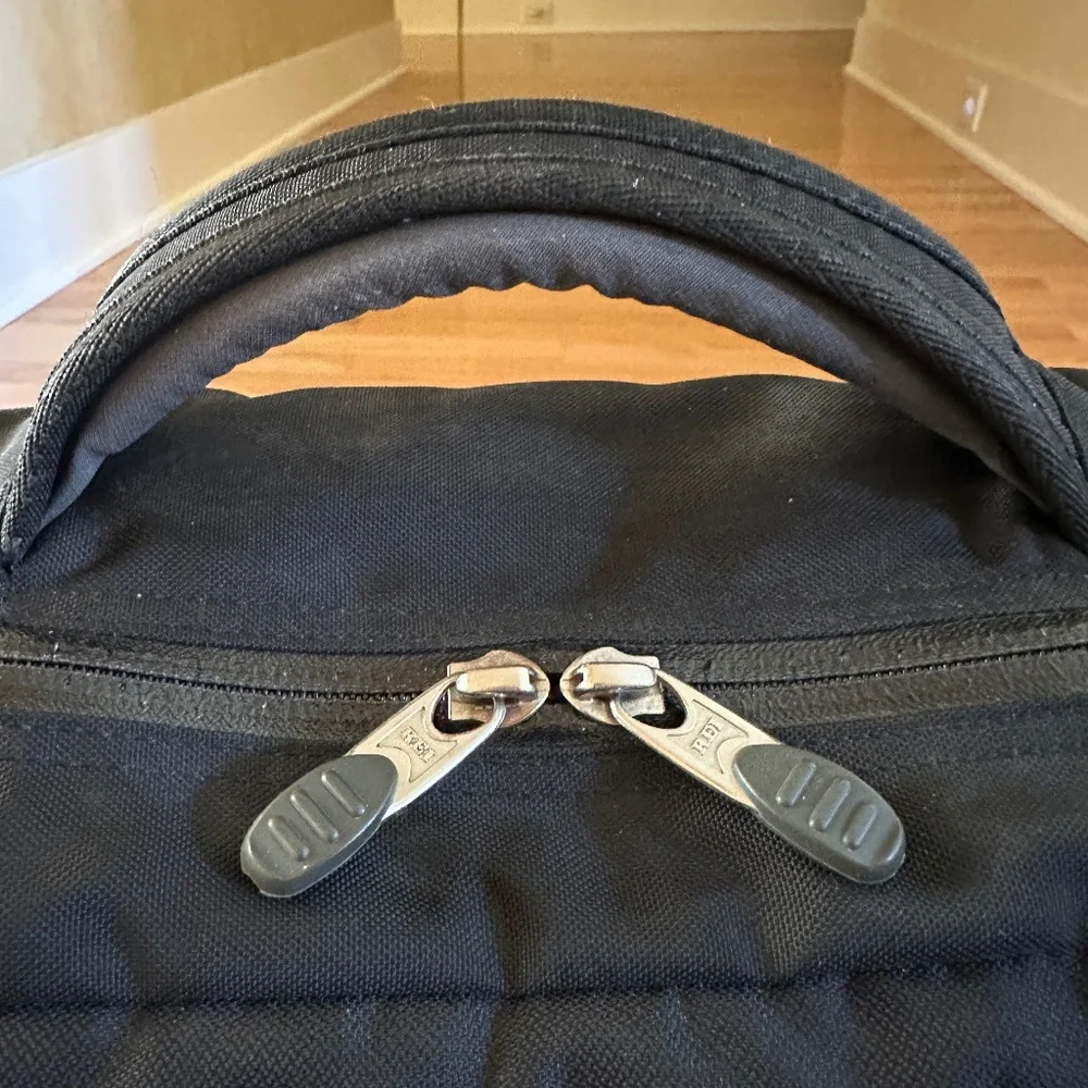 REI Black Messenger Bag Satchel Shoulder Bag